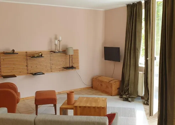 Bacchus - Helles Und Geraeumiges Mit Balkon In Uninaehe *